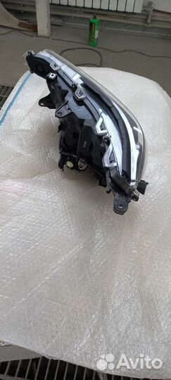 Фара правая Toyota Rav4 50.Рав.4