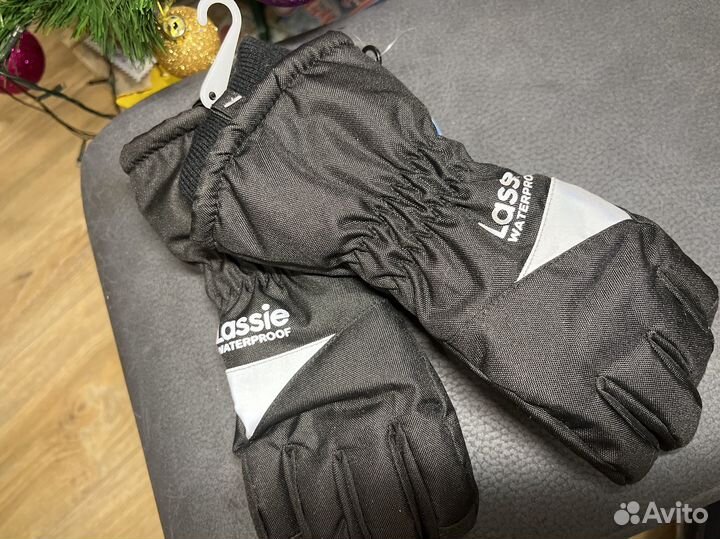 Перчатки зимние lassie 3 новые