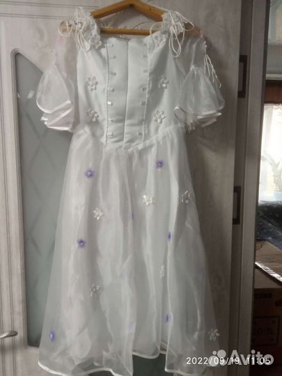 Платье праздничное