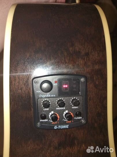 Акустическая гитара