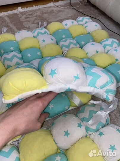 Бортики бомбон в кроватку