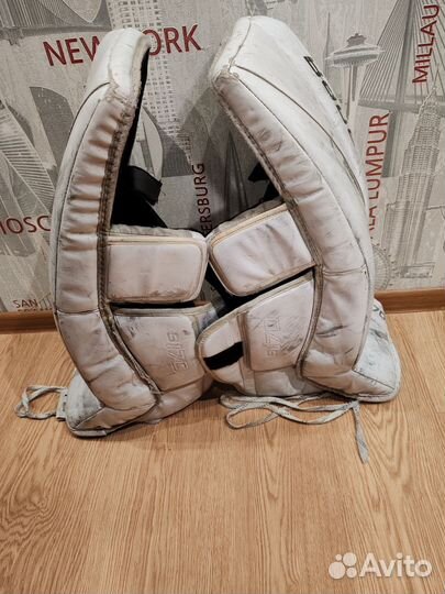 Нагрудник вратарский, щитки 26