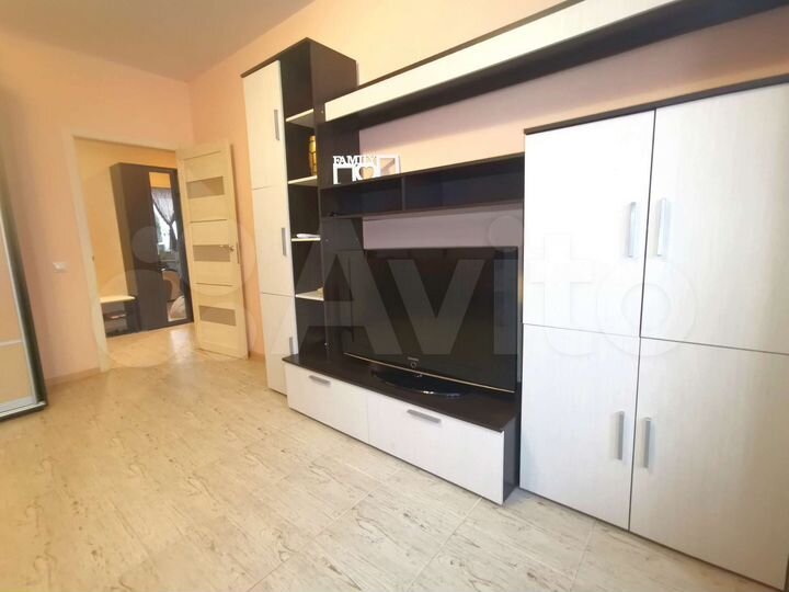 2-к. квартира, 83 м², 8/12 эт.