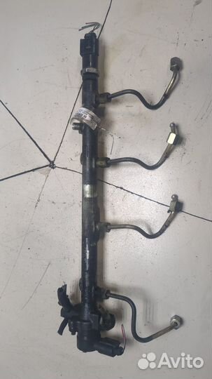 Рампа топливная Mercedes Vito W638, 2000