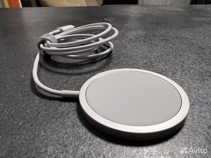 Беспроводная зарядка Apple MagSafe оригинал