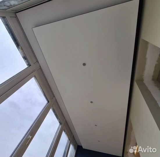 Балкон полотна