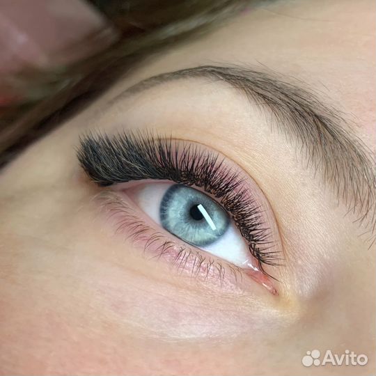 Наращивание ресниц на анатомическом матрасе