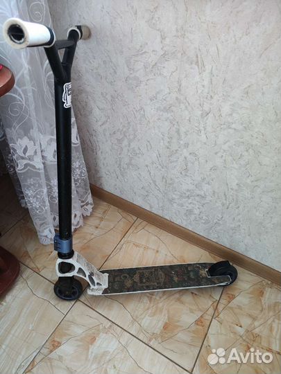 Трюковой самокат