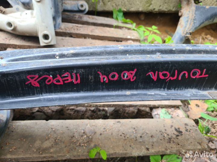 Усилитель бампера передний Volkswagen Touran 1