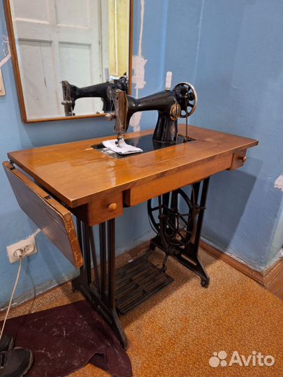 Швейная машина ножная Подольск