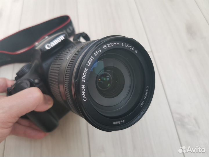 Canon 1100D и Canon 18-200 IS