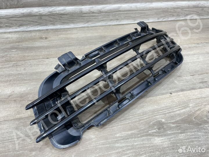 Решетка бампера левая Range Rover 4 (2012-2017)