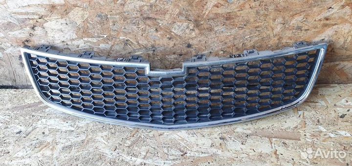 Решетка радиатора Chevrolet Cruze 2009-2016