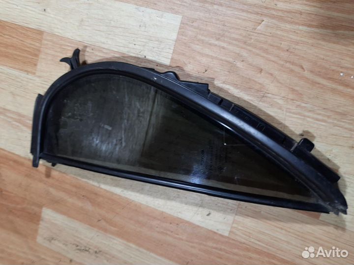 Форточка двери задней L G8 Toyota Hilux