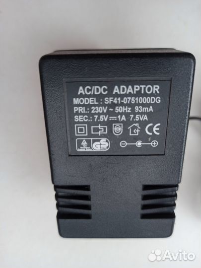 Сетевой адаптер (блок питания)