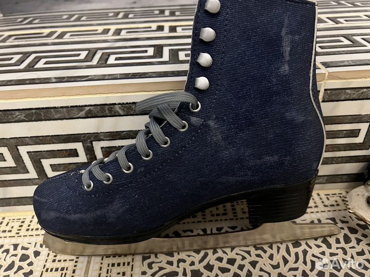 Коньки женские 37