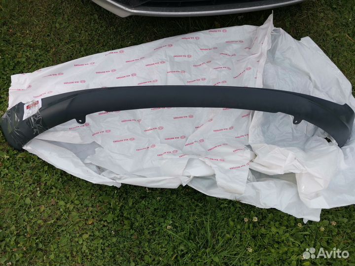 Накладка на передний бампер kia venga