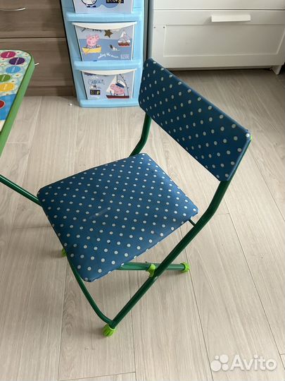 Детский стол со стулом