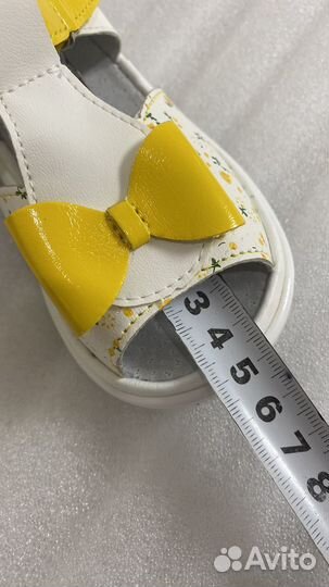 Сандалии для девочки 22 размер новые