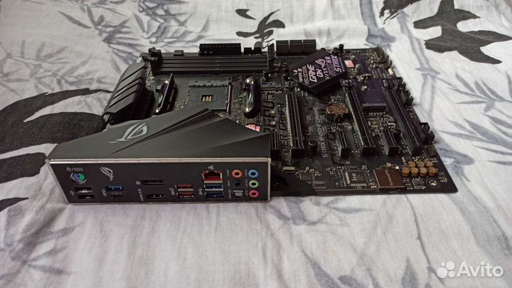 Материнская плата asus ROG strix B450-F gaming