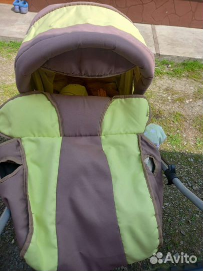 Прогулочная коляска