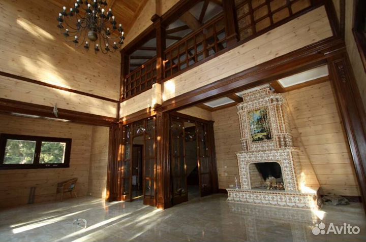 Деревянный потолок из массива дерева