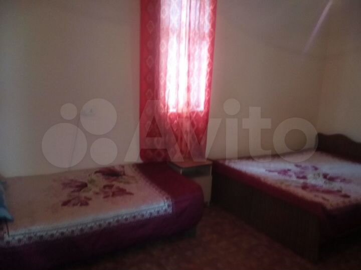 Комната 10 м² в 7-к., 2/2 эт.