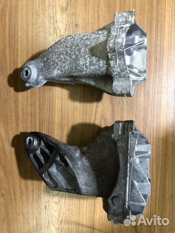 Кронштейн двигателя OM651 Mercedes