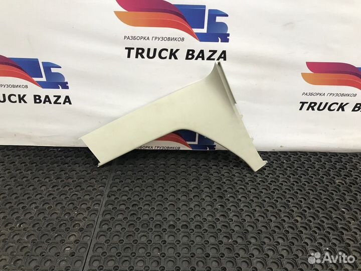 Накладка задней стойки правой Volvo FH