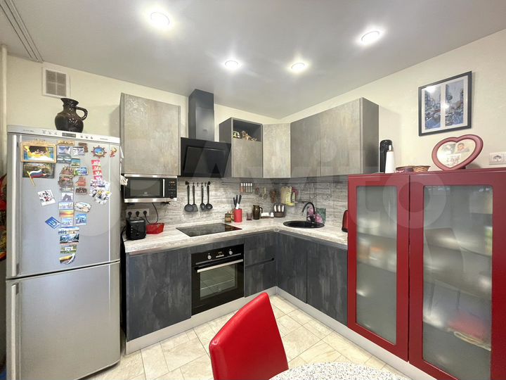 3-к. квартира, 75 м², 1/10 эт.