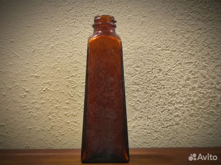 Бутылка четырех гранная раскопок Königsberga