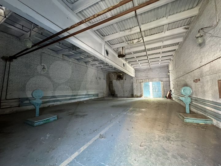 Здание, 1685 м²