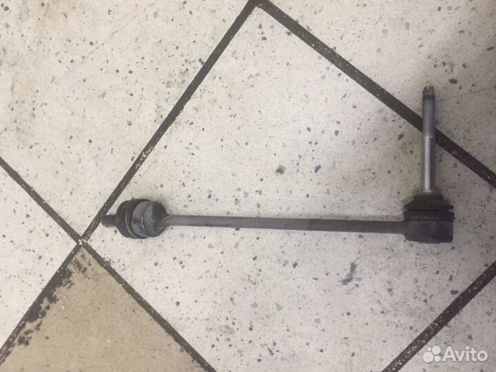 Стойка стабилизатора передняя правая Mercedes