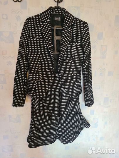 Костюм юбка и пиджак