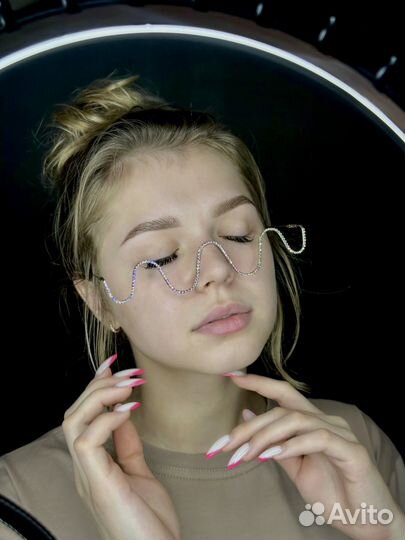 Мастер бровист