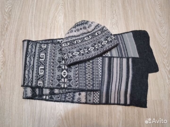 Комплект шапка и шарф женские