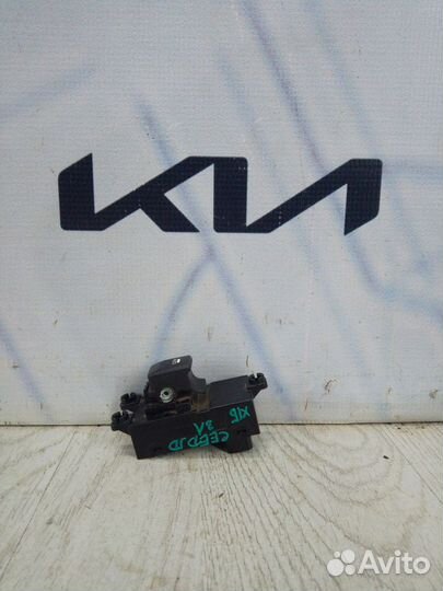 Кнопка стеклоподъемника KIA ceed 2 JD Лев