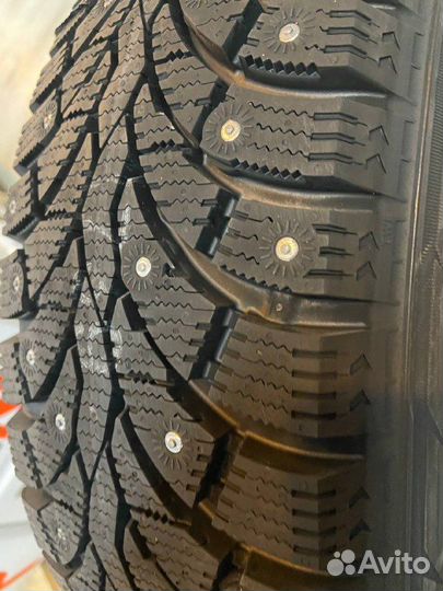 Formula Ice 215/50 R17 95T