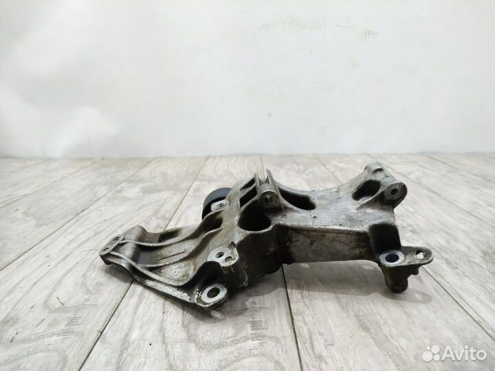 Кронштейн генератора Megane Меган 2