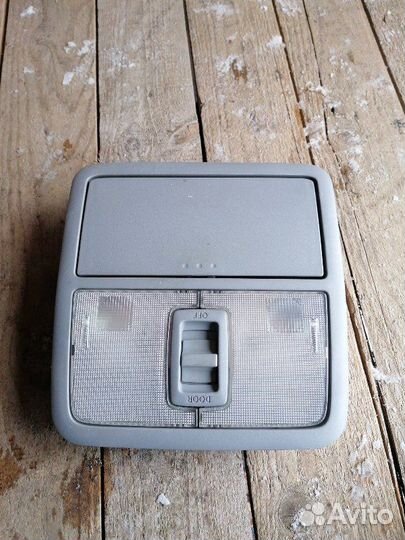 Плафон салонный Toyota Rav4 ACA30 2.0 1AZ-FE