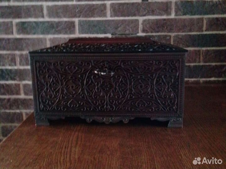 Шкатулка ларец