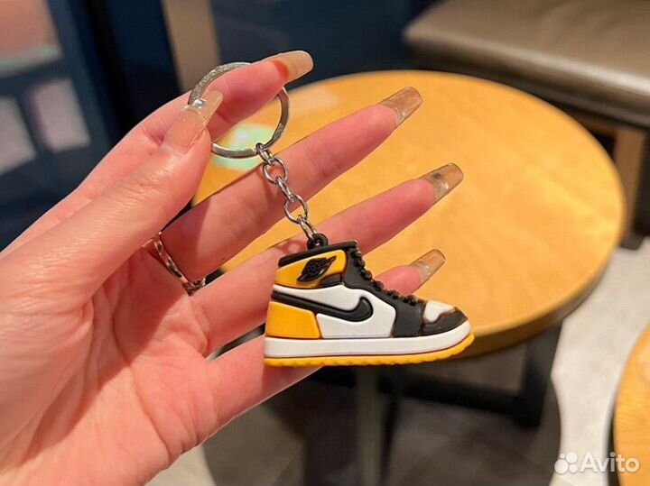 Брелки кросовок Nike