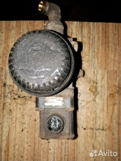 Кран уровня пола главный Scania 5R 1448078