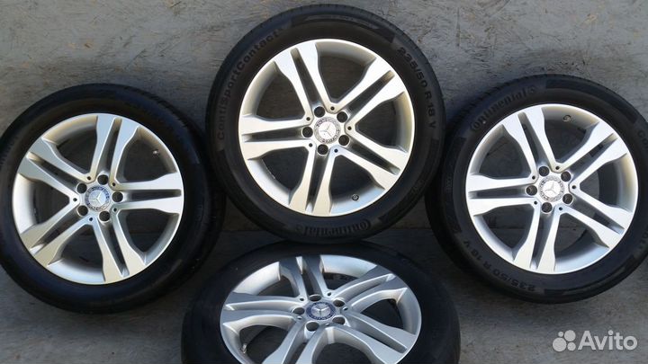 Оригинальный комплект на Mercedes GLA R18