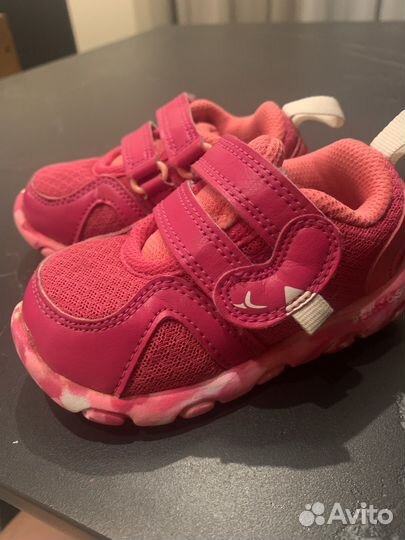 Кроссовки декатлон 22