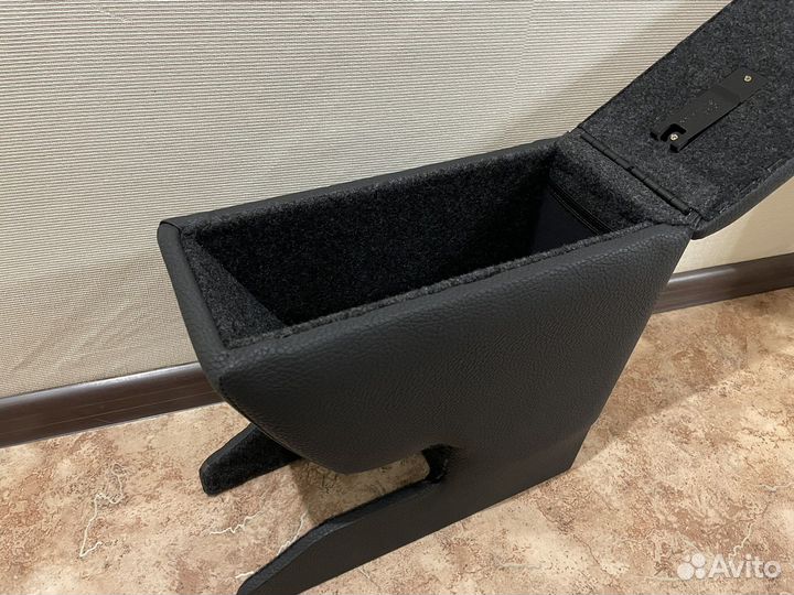 Подлокотник toyota probox, succeed, ractis