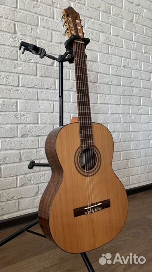 Классическая гитара Kremona F65C с чехлом