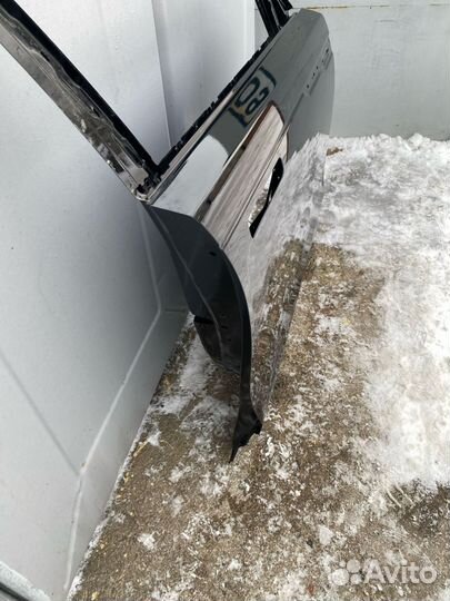 Дверь передняя правая Range Rover Velar L560 ориги