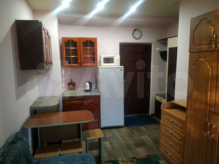 Комната 15 м² в 5-к., 4/4 эт.