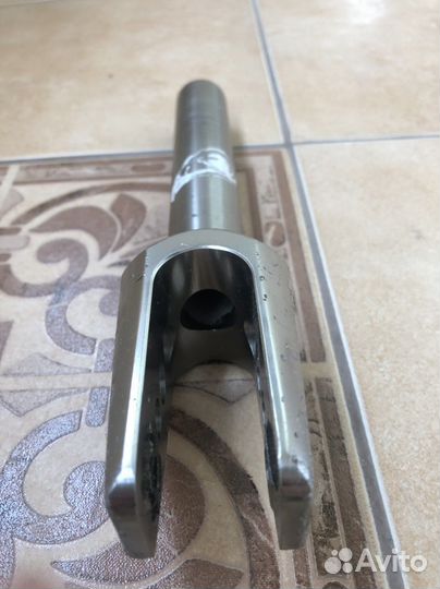 Вилка для трюкового самоката